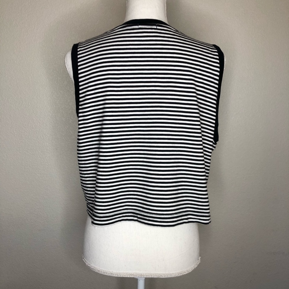 Gap Muscle Crop Top - Picture 3 of 5